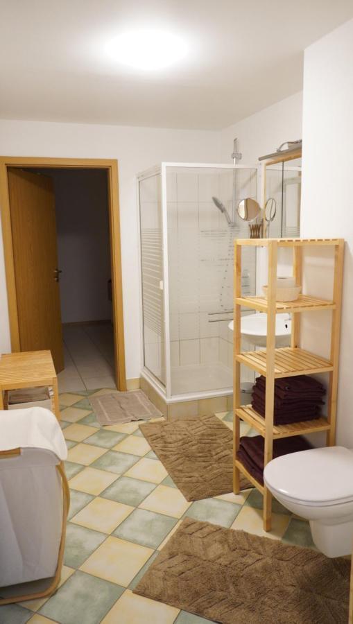 Das Neukirchen Inn Neuburg am Inn ภายนอก รูปภาพ